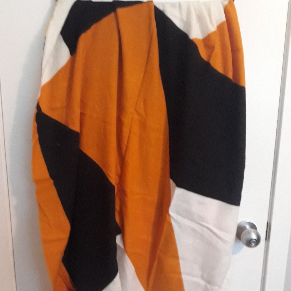 NWT Zara scarf orange & black geometric patterns